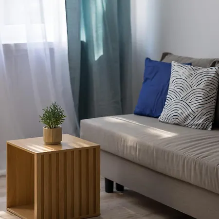 شقة Cozy With Desk Near Potulicki Park By Renters *